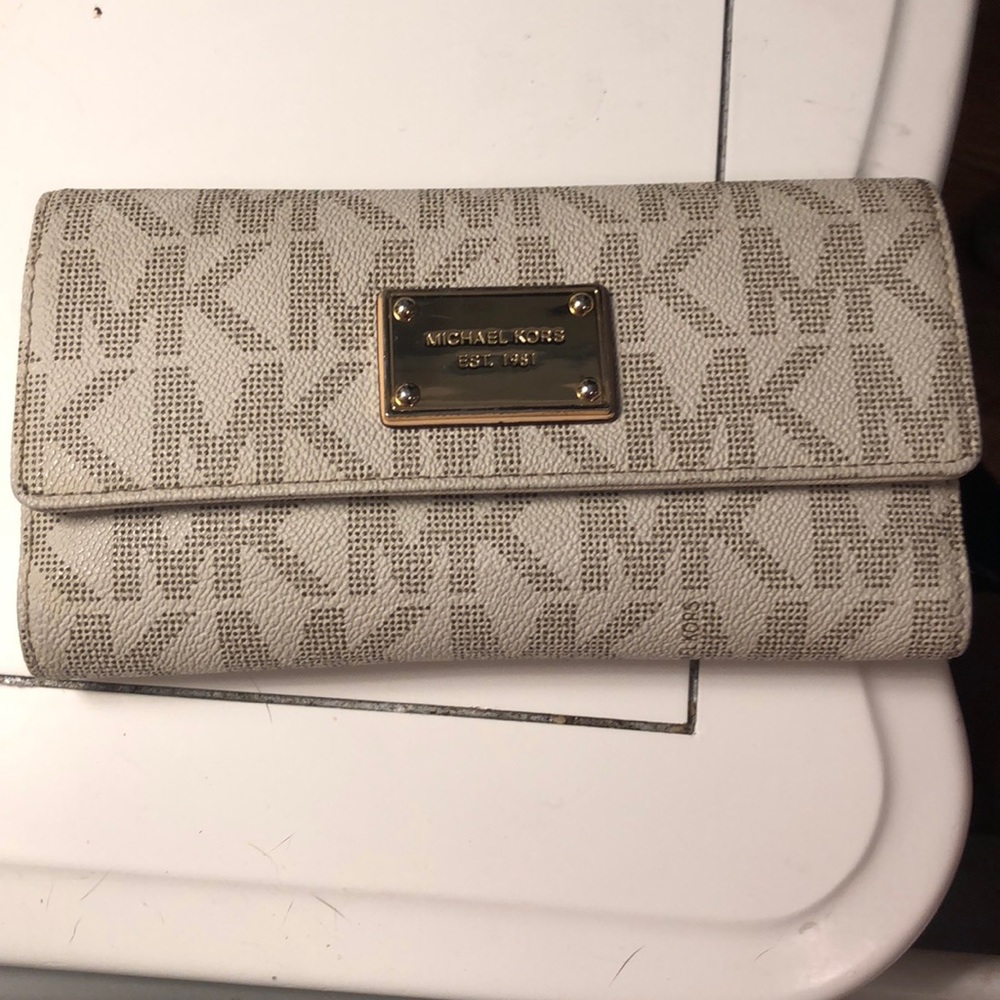 Michael Kors wallet